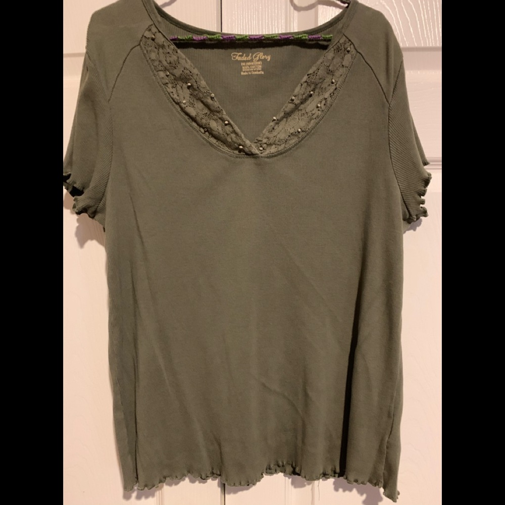 Green ribbed like ruffed sleeves top